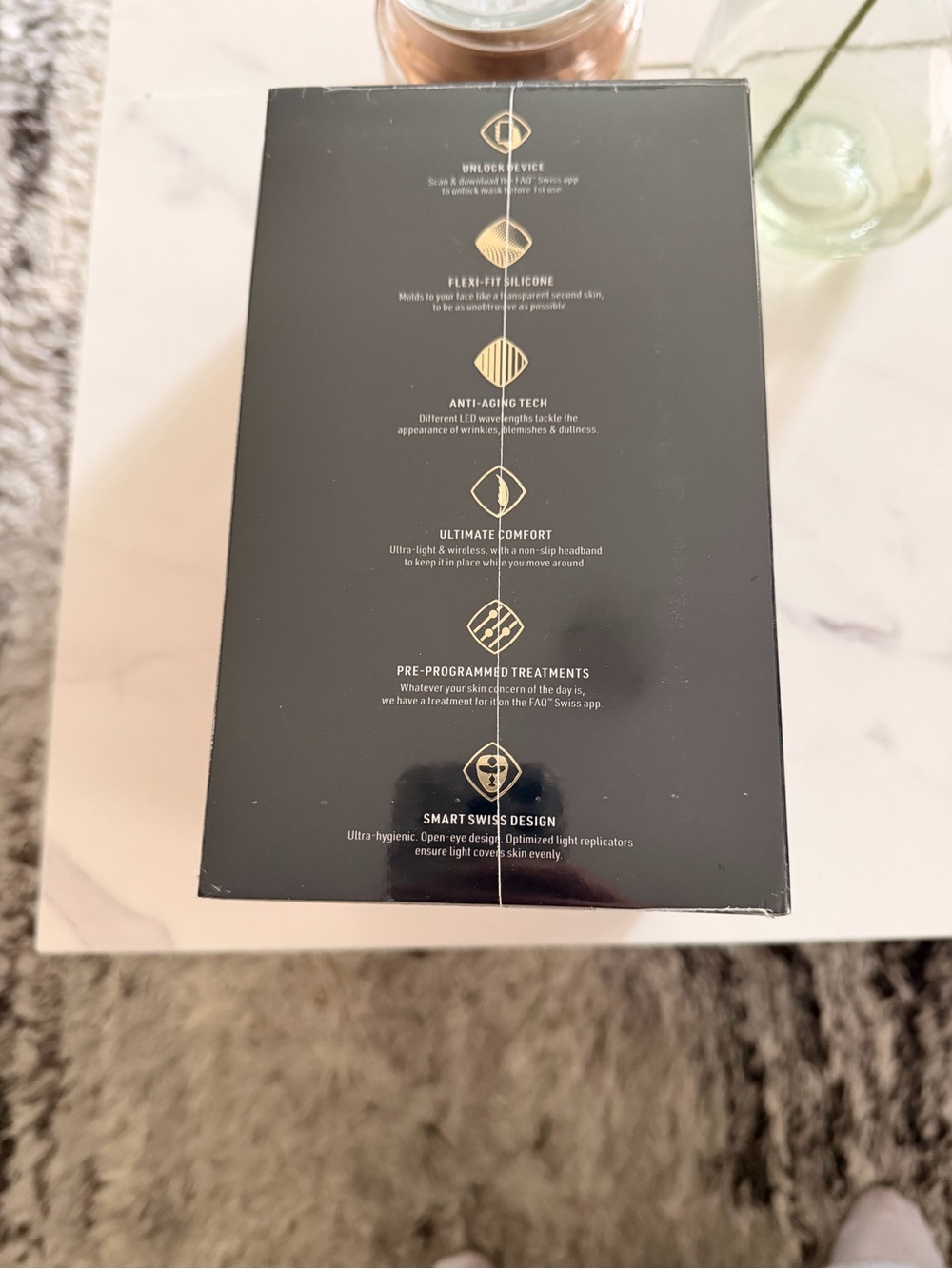 FOREO FAQ 202 Smart Silicone LED Face Mask - Picture 2 of 2